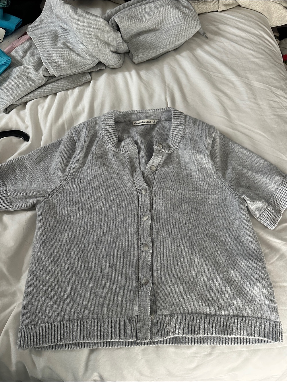 Abercrombie & Fitch Light Gray Short-Sleeve Button Cardigan